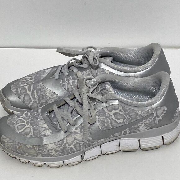 Nike Women's Metallic Silver Free 5.0 Snake Print Running Sneaker Shoes Size 10 - Picture 3 of 9